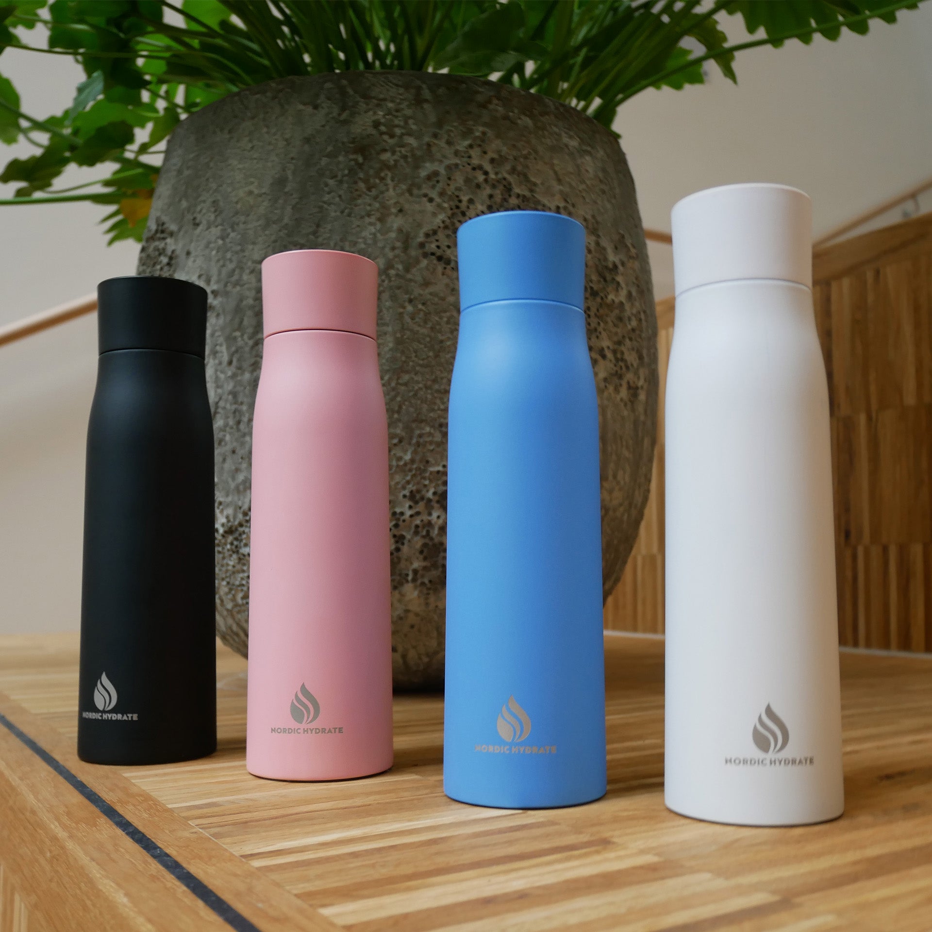 Aqure Pure – Selvrensende vandflaske med UV-C, LED & termofunktion